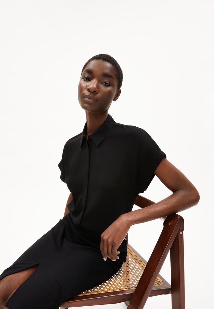 armedangels-larisaana-black-s-cb-2