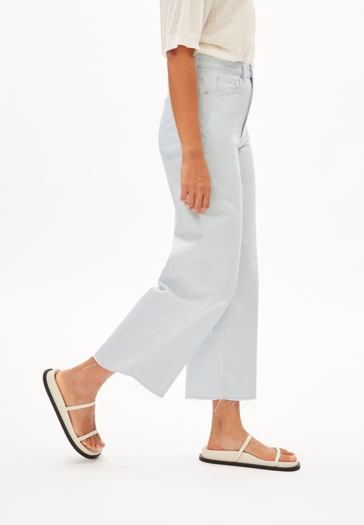 armedangels-enijaa-cropped-blue-white-27-32-32-4