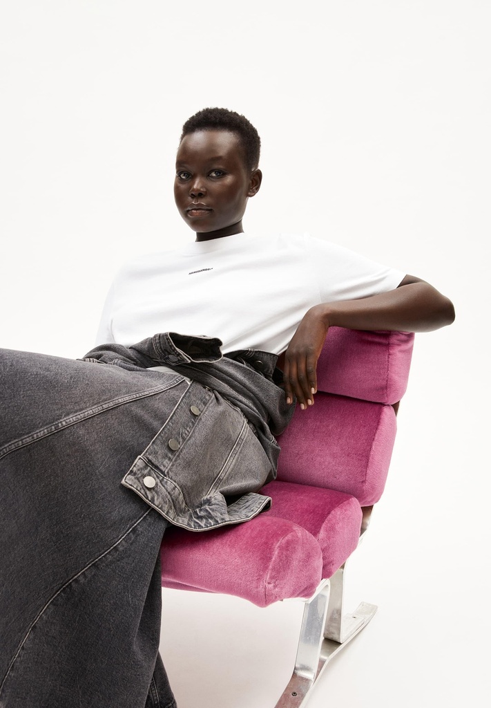 armedangels-tarjaa-wordmark-white-l-2