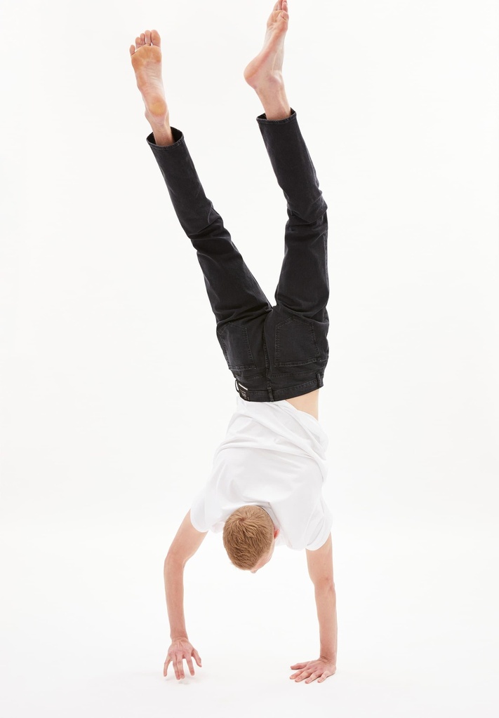 armedangels-aaro-foggy-black-36-30-30-7-2