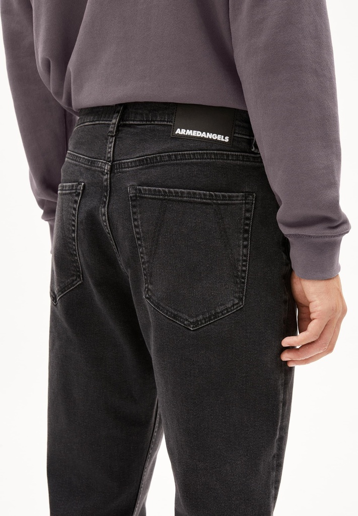 armedangels-aarjo-tarpa-black-washed-authentic-33-32-32-1