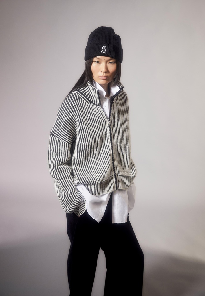 armedangels-medeaa-vanise-blackoatmilk-xs-43-2