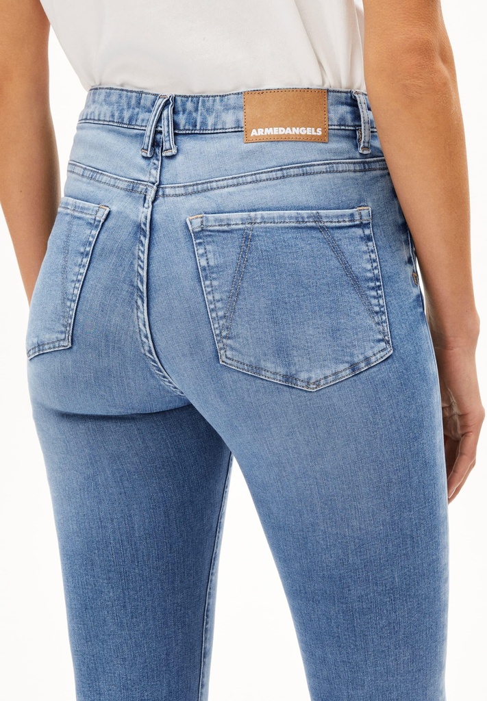 armedangels-anamaa-x-stretch-blue-mist-28-34-1