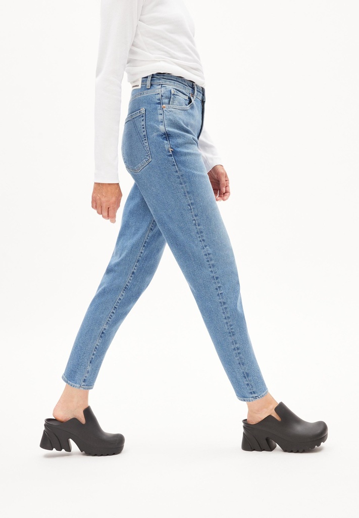 armedangels-mairaa-comfort-sodalite-30-32-32-17d-4