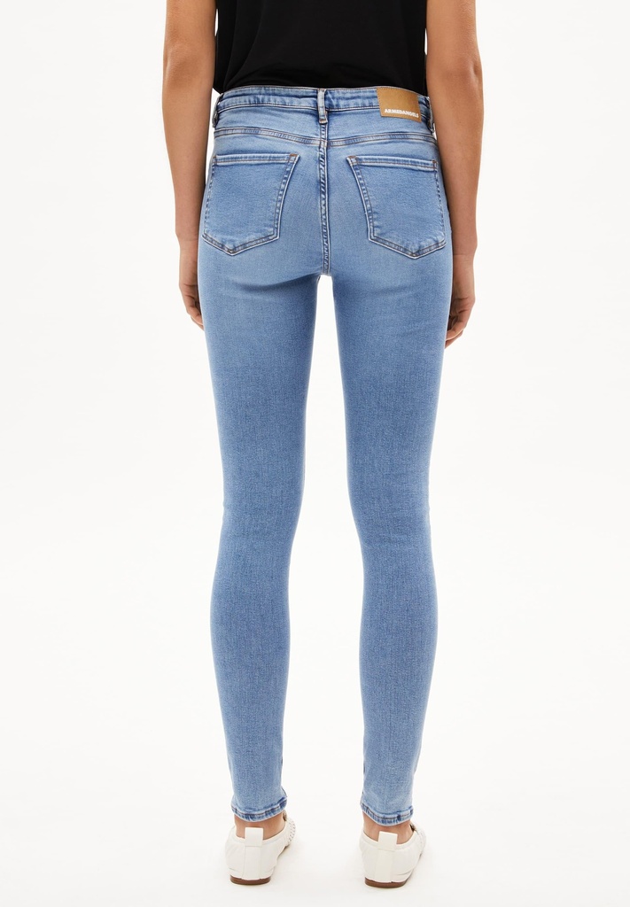armedangels-tillaa-x-stretch-sky-blue-31-34-34-d-0