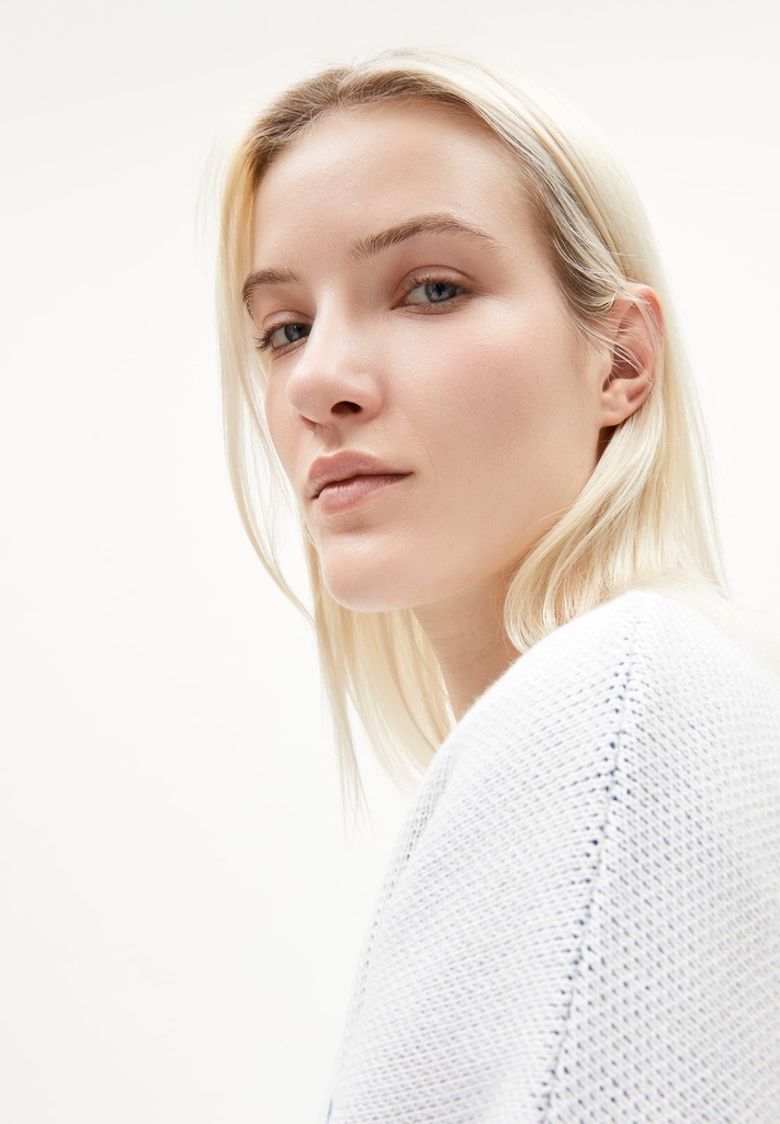 armedangels-olessyaa-clover-lapis-bluelight-oatmilk-s-1