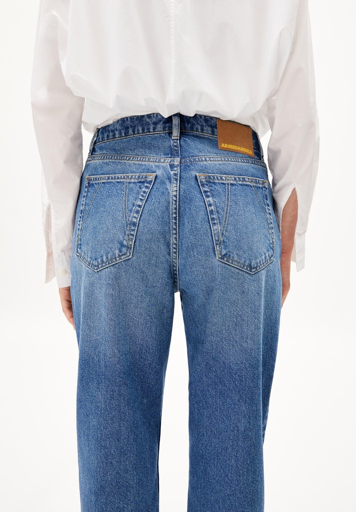 armedangels-aaikala-straight-jean-crunchy-34-32-1