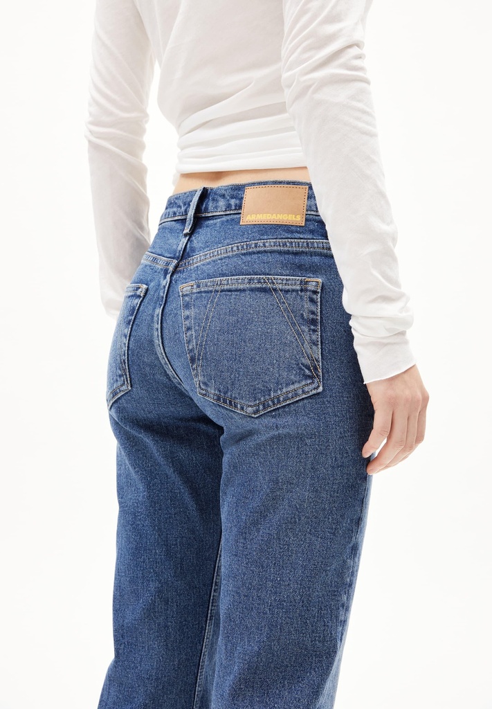 armedangels-carenaa-mid-straight-jean-atmospheric-30-32-32-1