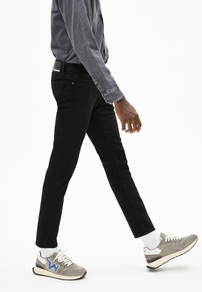 armedangels-iaan-rinse-black-34-32-d-4