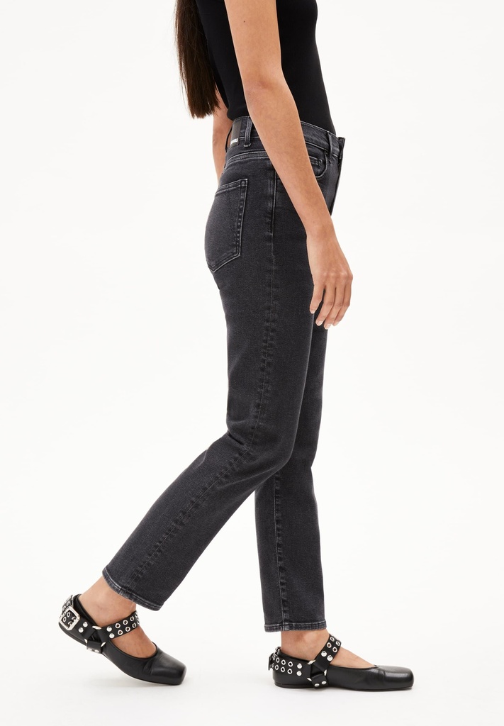 armedangels-lejaani-high-waist-slim-jean-blackish-31-34-34-a-4