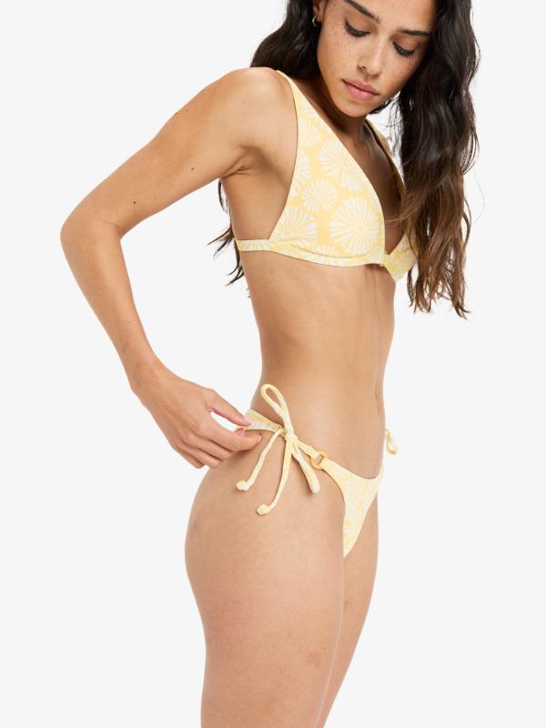 roxy-tropical-tile-ts-cheeky-yellow-banana-cream-tropical-tile-l-3
