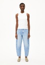 armedangels-baarly-high-waist-barrel-jean-crunchy-30-32-32-3