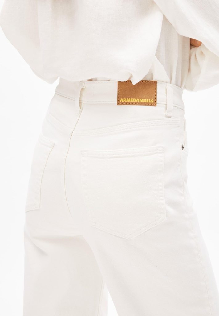 armedangels-murliaa-cropped-white-31-34-b6-1