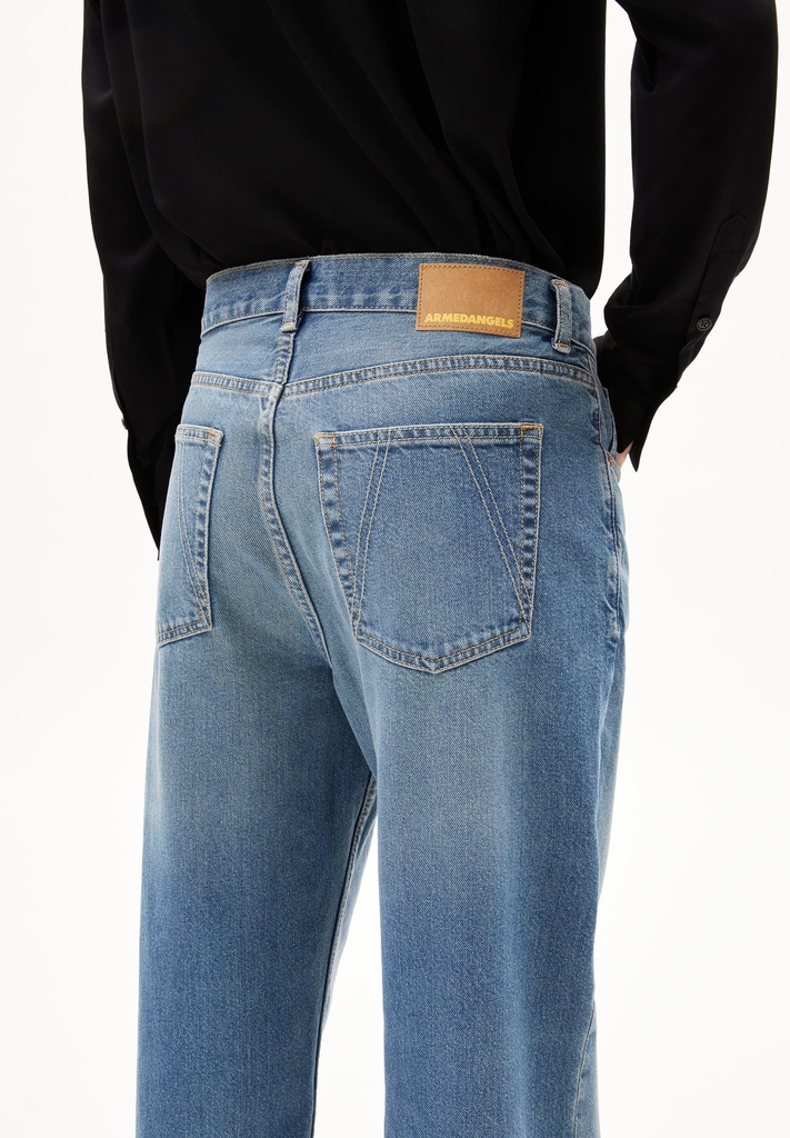 armedangels-haayi-low-waist-baggy-jean-celestial-29-34-34-9-1