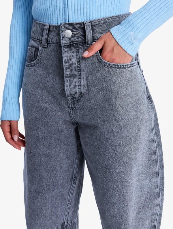 roxy-barreled-babe-high-lava-black-lava-27-1