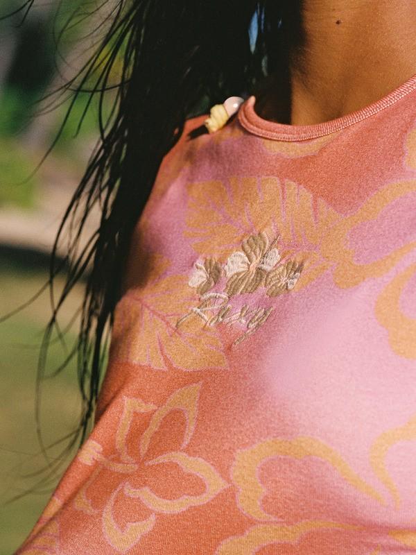 roxy-lady-popi-hibi-pink-camelia-floral-le-vi-s-2