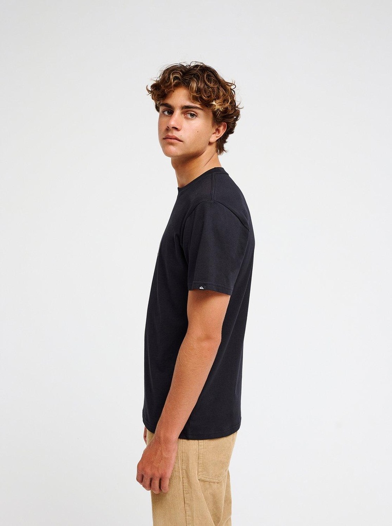 quiksilver-ev-comp-logo-ss-black-l-8-0