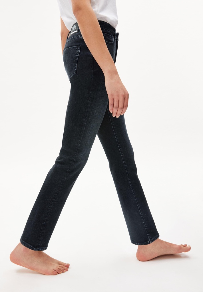 armedangels-carenaa-sulphur-black-30-32-32-4