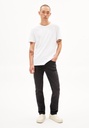 armedangels-iaan-x-stretch-black-washed-38-32-3