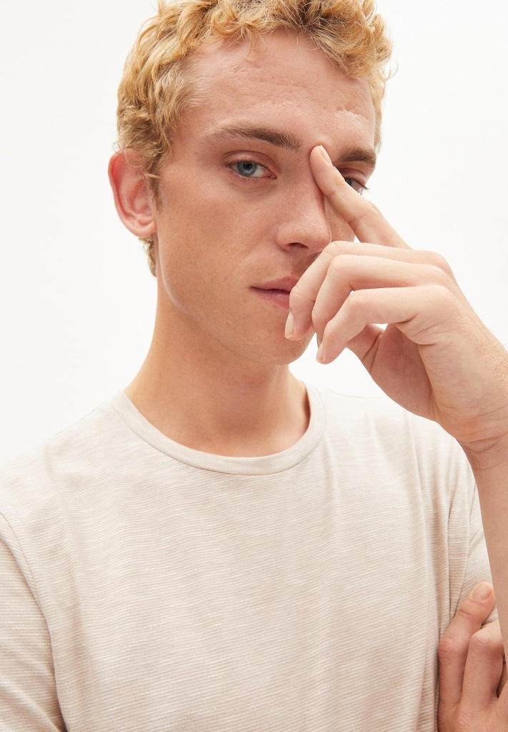 armedangels-jaames-structure-light-desertoff-white-xxl-1