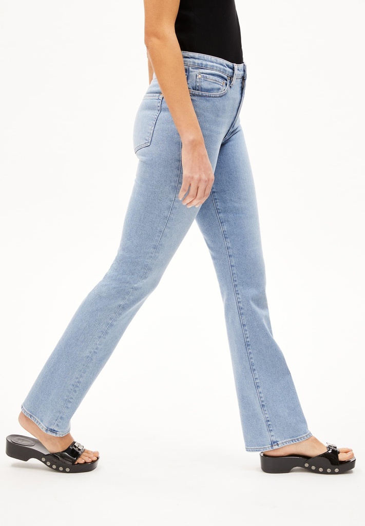 armedangels-linnaa-easy-blue-31-32-55f-4