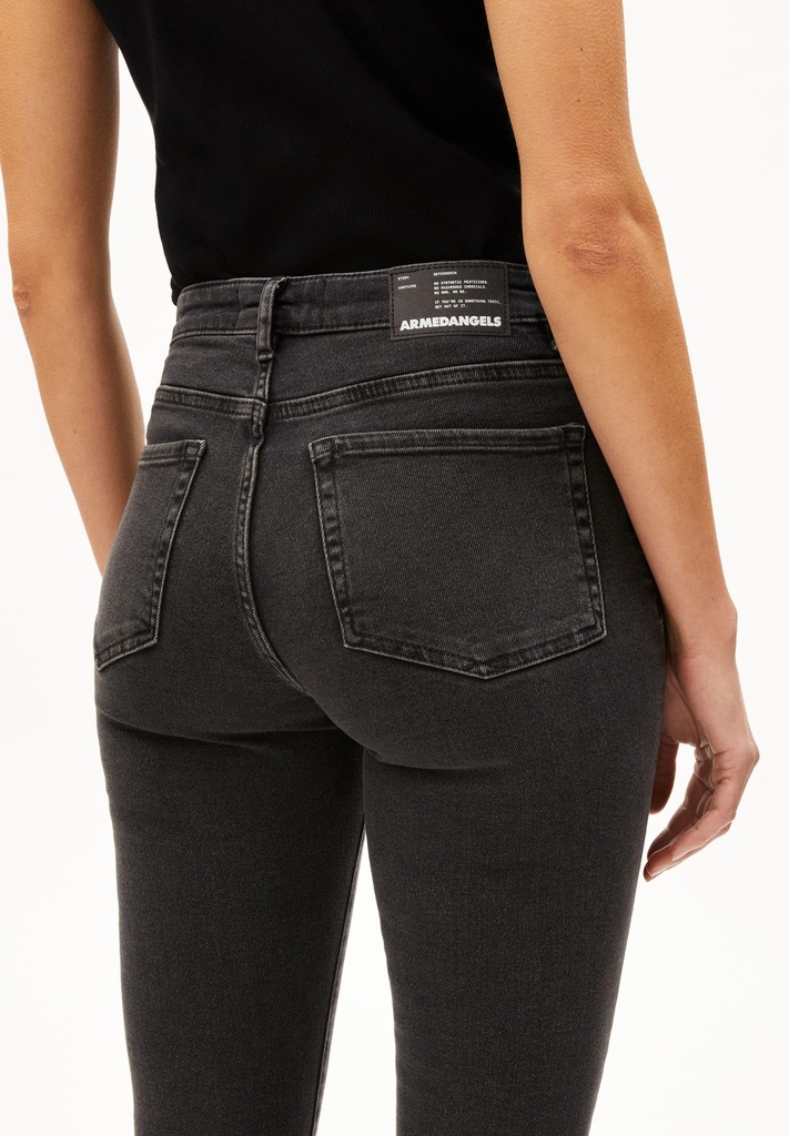 armedangels-tillaa-x-stretch-true-black-washed-31-34-b759-1