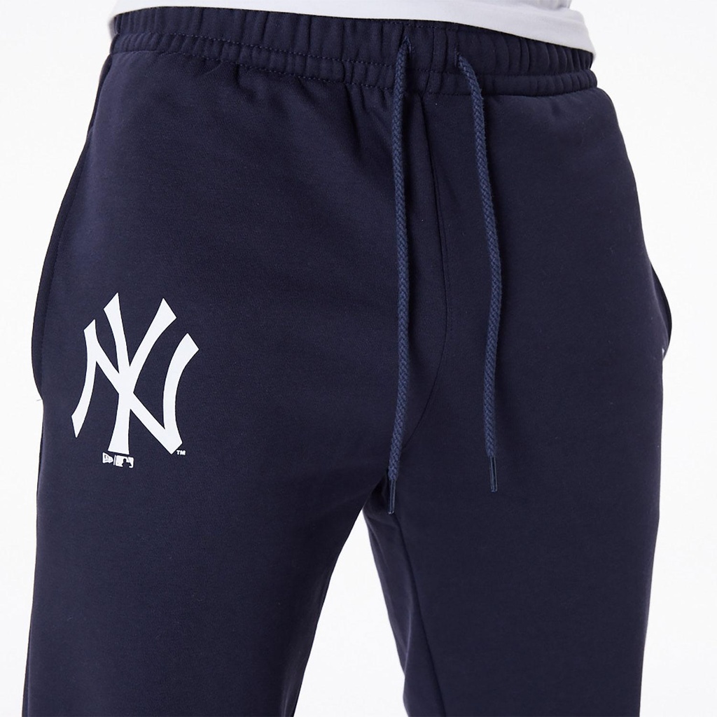 new-era-mlb-essentls-jogger-neyyan-nvywhi-blau-xl-3