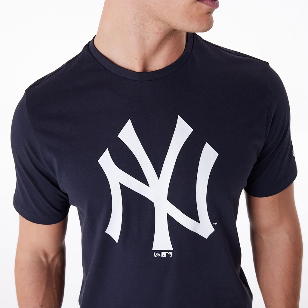 new-era-nos-mlb-regular-tee-neyyan-nvywhi-blau-xs-3