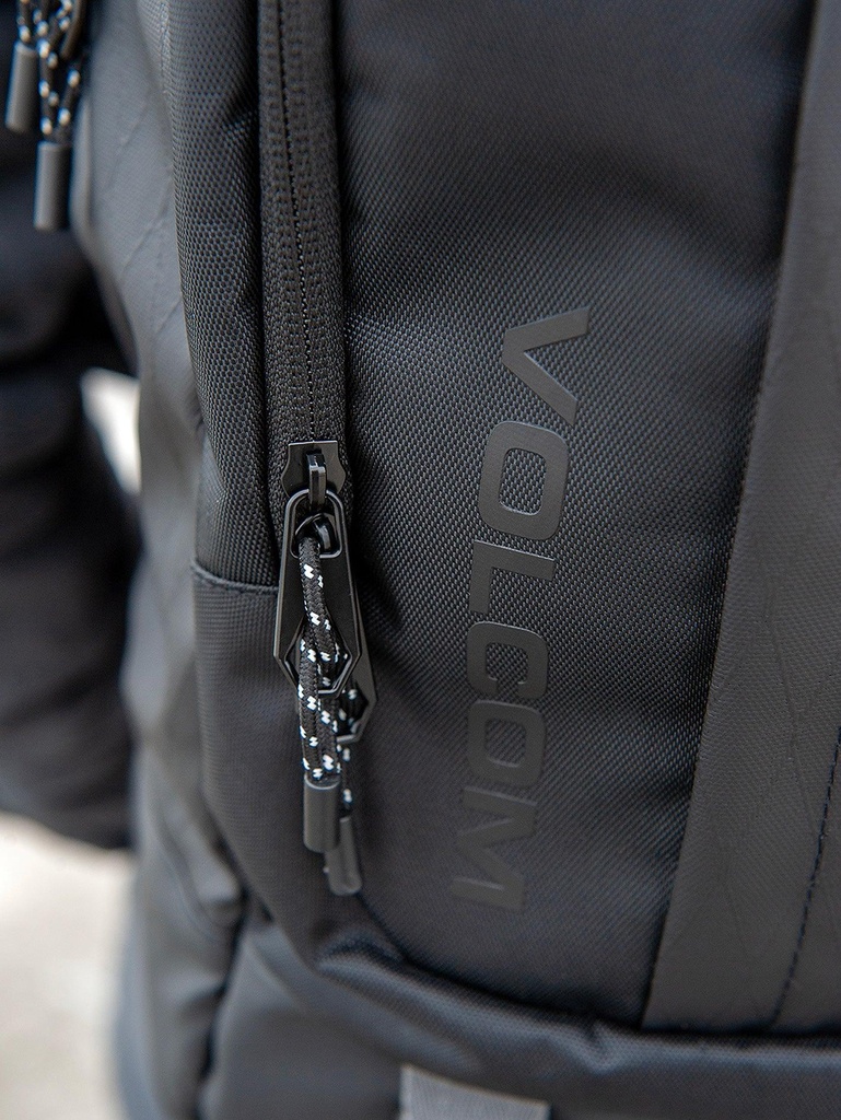 volcom-venture-backpack-black-o-s-1