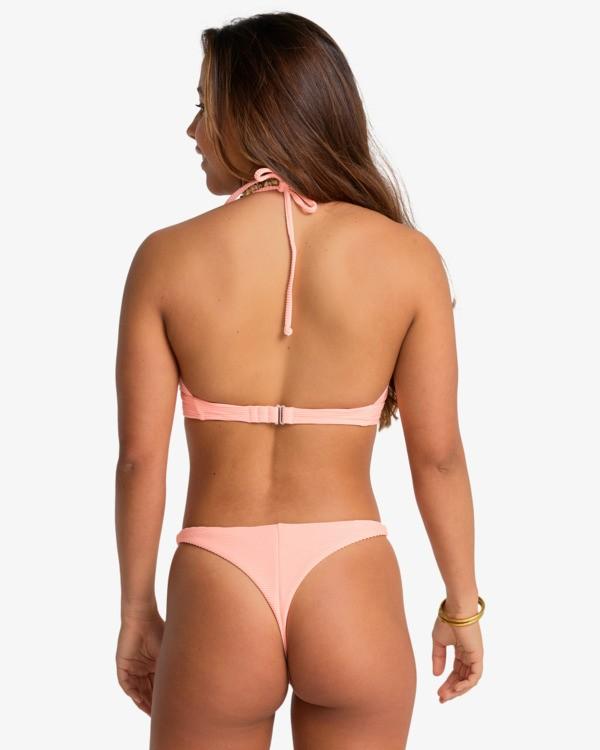 TANLINES MAYA