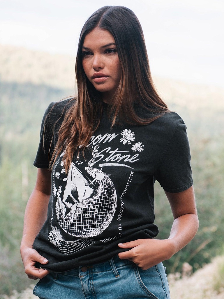 LOCK IT UP TEE
