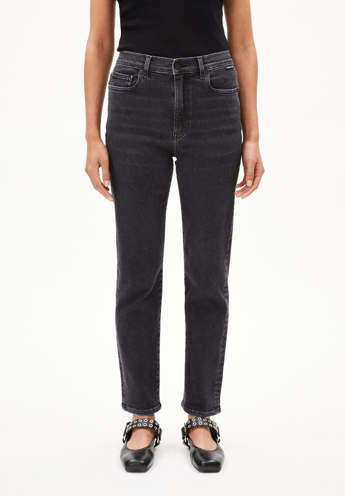 LEJAANI HIGH WAIST SLIM JEANS