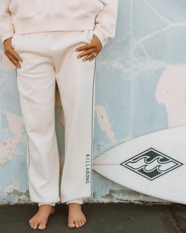 TRIPLE PALMS FLC PNT