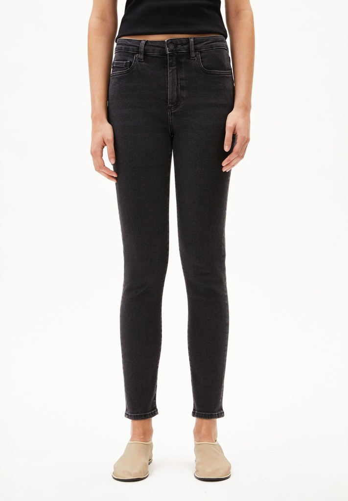 ARMEDANGELS TILLAA (Farbe: true black washed / Größe: 28/32)