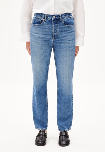 ARMEDANGELS AAIKALA HIGH STRAIGHT JEANS (Farbe: andromedar / Größe: 33/32)